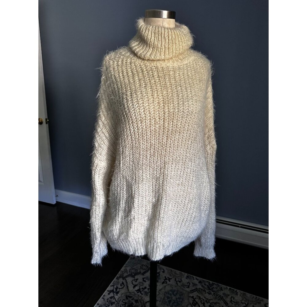 NWT ID Identity super soft turtleneck Medium